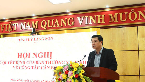 HỘI NGHỊ CÔNG BỐ QUYẾT ĐỊNH CỦA BAN THƯỜNG VỤ TỈNH ỦY VỀ CÔNG TÁC CÁN BỘ